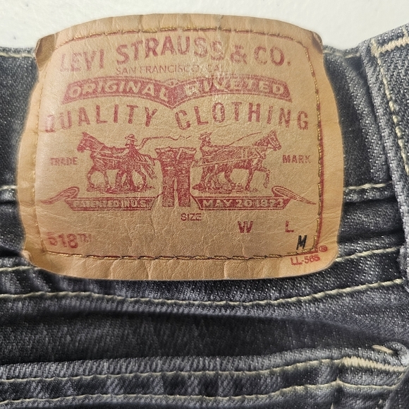 Levi Cut Offs 518 Superlow Black - Picture 9 of 11